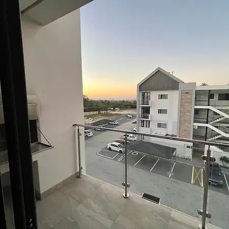 Bella Mare Beautiful Beachfront Apartment Port Elizabeth Buitenkant foto
