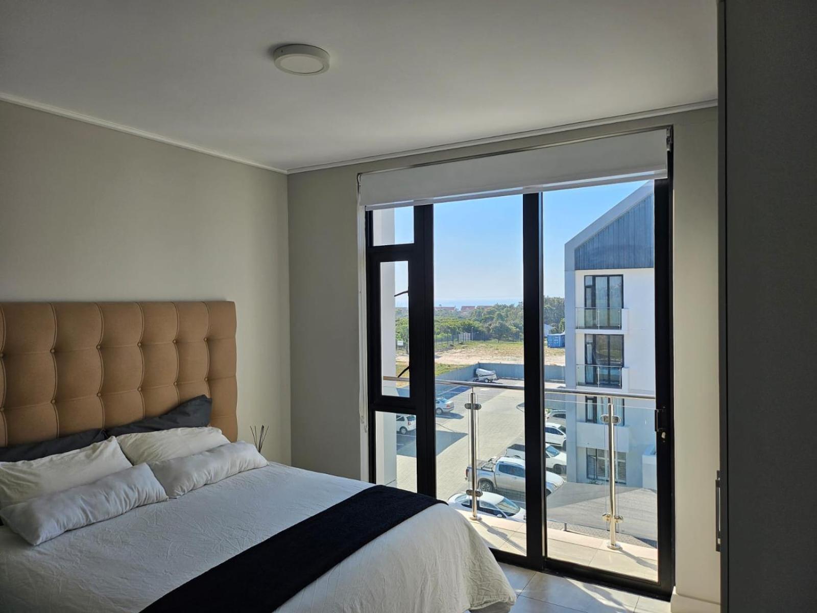 Bella Mare Beautiful Beachfront Apartment *